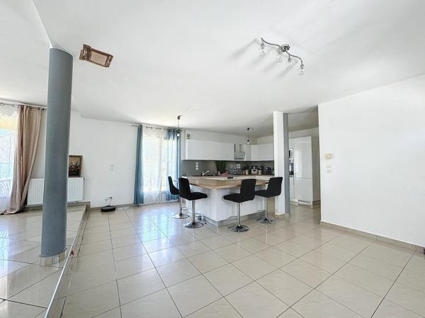 Maison à vendre    6 pièces •  Bourg-lès-Valence