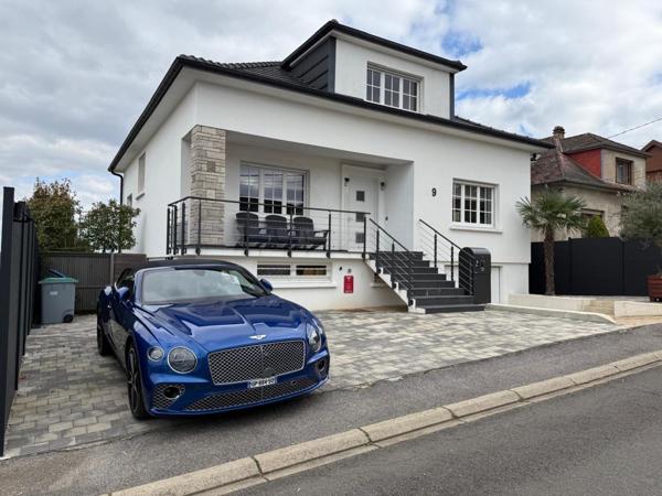 Maison traditionnelle dans une belle impasse