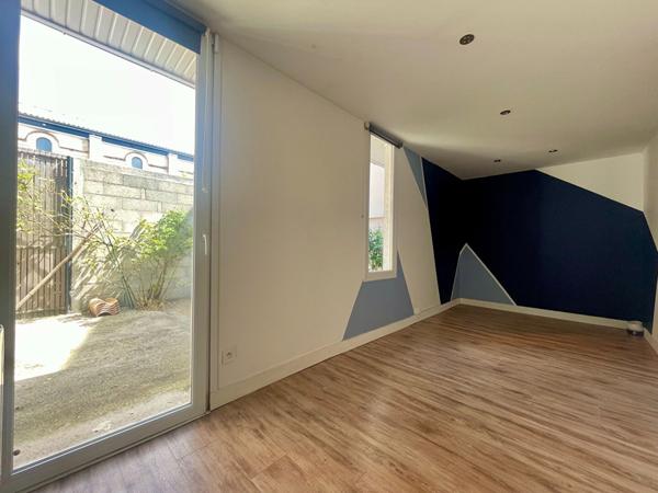 Echoppe 84m2 3ch jardin garage Saint -Genes