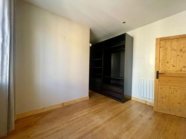 Echoppe 84m2 3ch jardin garage Saint -Genes