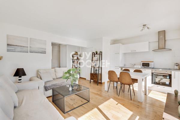 GEORGES BRASSENS - DERNIER ÉTAGE 2/3 PIECES 54M² BALCONS ET PARKING