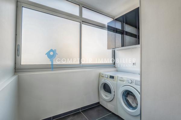 Appartement
                                                                                                                                                                                                                                                                                                                        4 pièce(s)                                                                                                                                                                                                          2 chambre(s)                                                                                                                                                                                                          74  m²