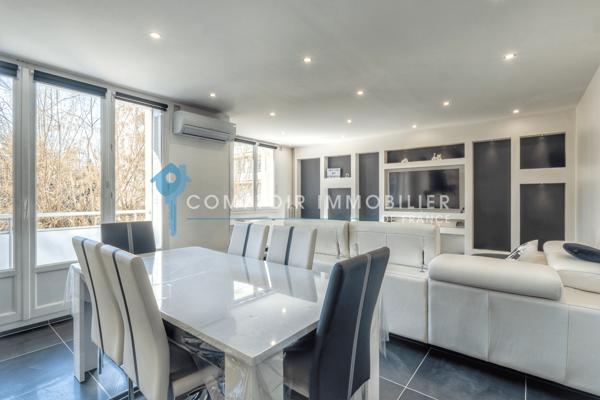 Appartement
                                                                                                                                                                                                                                                                                                                        4 pièce(s)                                                                                                                                                                                                          2 chambre(s)                                                                                                                                                                                                          74  m²