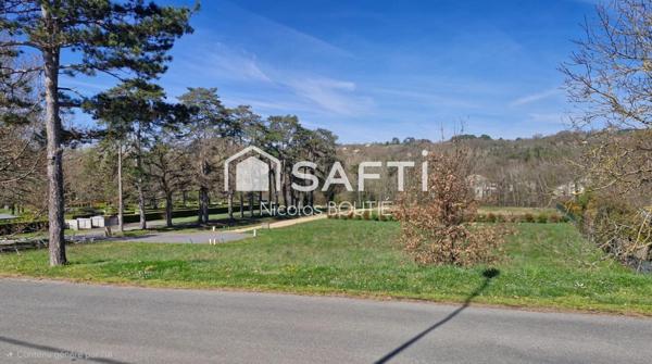 Terrain constructible de 954 m² viabilisé