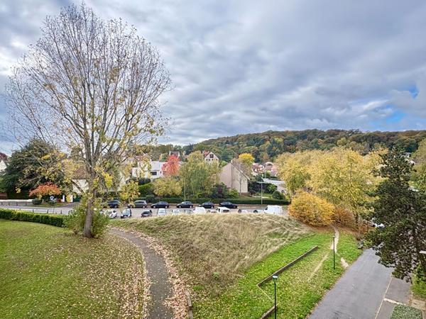 Appartement Verrieres Le Buisson 4 pièce(s) 90 m2