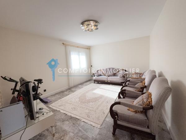 Maison
                                                                                                                                                                                                                                                                                                                        9 pièce(s)                                                                                                                                                                                                          7 chambre(s)                                                                                                                                                                                                          244  m²