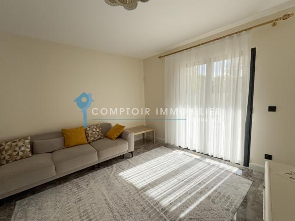 Maison
                                                                                                                                                                                                                                                                                                                        9 pièce(s)                                                                                                                                                                                                          7 chambre(s)                                                                                                                                                                                                          244  m²