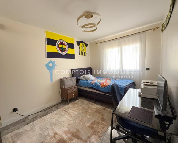 Maison
                                                                                                                                                                                                                                                                                                                        9 pièce(s)                                                                                                                                                                                                          7 chambre(s)                                                                                                                                                                                                          244  m²