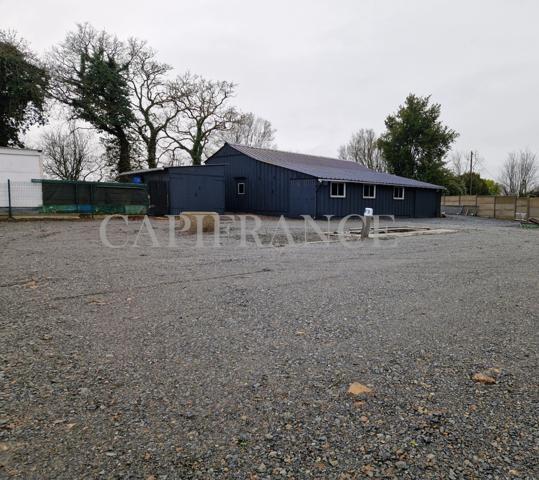 Local Artisanal 140m² + Terrain 700m² - Accès RN12 & Proche Fournisseurs à louer PLOUISY (22)