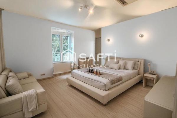 Maison de 650M2 ,14 pièces, terrain de 3412m2