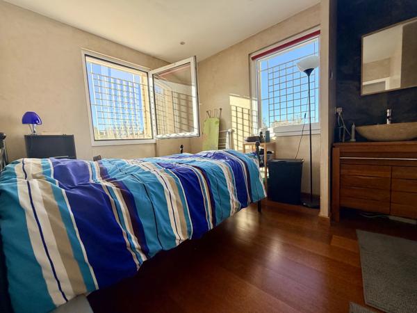 Acheter une Maison contemporaine à Bordeaux Caudéran Pins Francs / Golf Bordelais 4 chambres/ 2 SDE/ Garage/ Jardin et terrasse