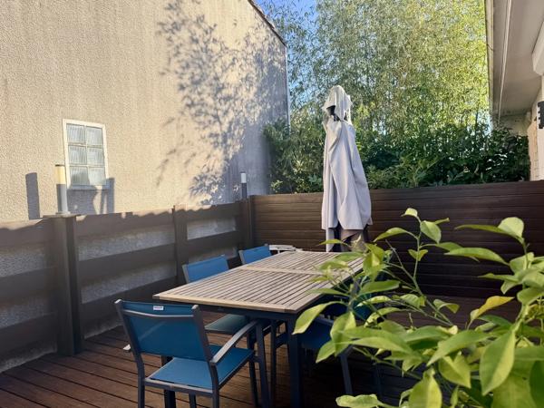 Acheter une Maison contemporaine à Bordeaux Caudéran Pins Francs / Golf Bordelais 4 chambres/ 2 SDE/ Garage/ Jardin et terrasse