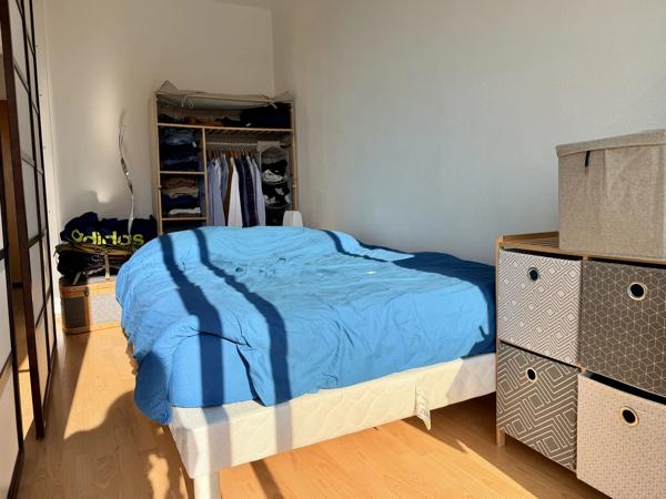 Acheter un appartement de type 1 de 36m2 à Bordeaux Caudéran dans une résidence sécurisée "Les Terrasses du Golf" une place de stationnementavec gardien et piscine