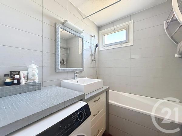 Appartement F4 à vendre  4 pièces - 82,03 m 2   GRADIGNAN  - 33
