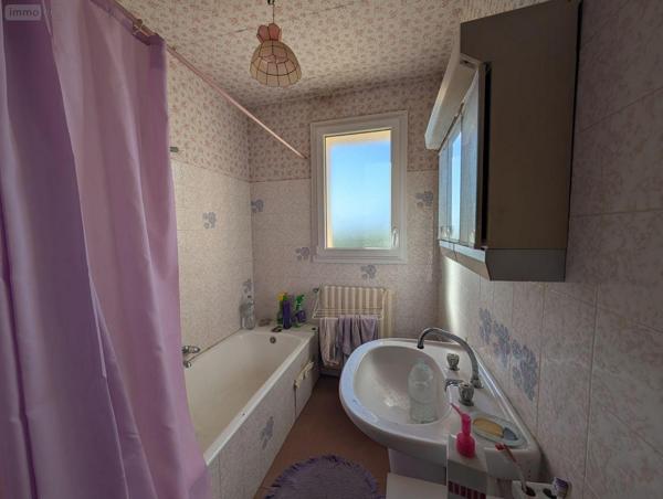 Maison à vendre à Locmélar dans le Finistère (29400), ref : 4135