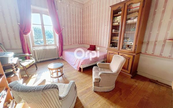 Maison à vendre    5 pièces • 145 m2 Dienne