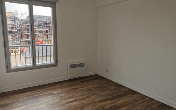 Appartement à louer    3 pièces •  Pont-l'Évêque