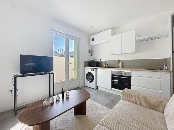 Appartement rénové T2, extérieur et place de stationnement - rive droite, Hennebont