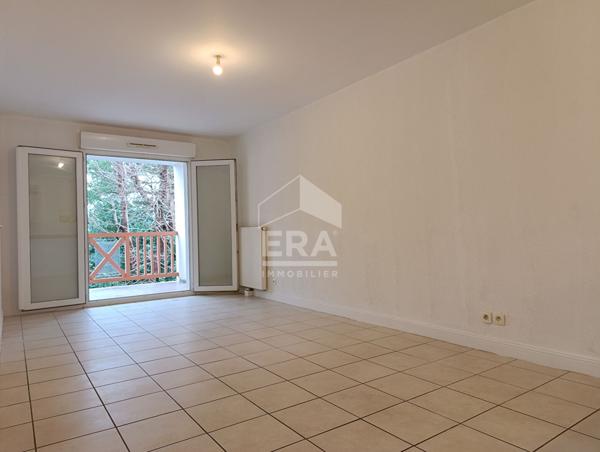 Vivre au calme en coeur de ville ? Grand T2 à Tarnos centre