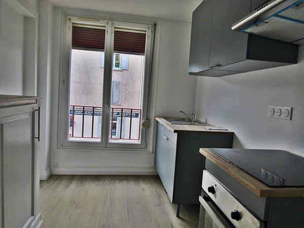 Location                                                      Appartement
                        
                     3 pièces                      58 m2                     à Raon-l'Étape