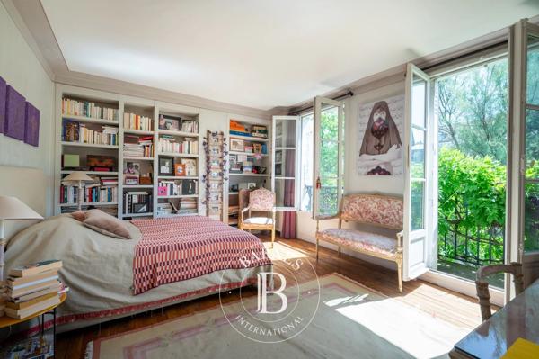Paris 17ème, Maison 5 Chambres -  235 m² à vendre