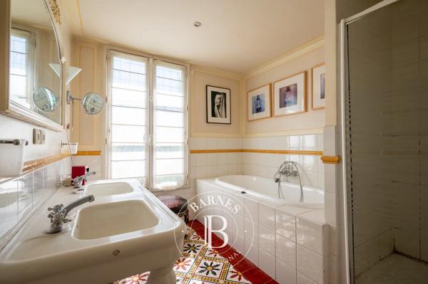 Paris 17ème, Maison 5 Chambres -  235 m² à vendre