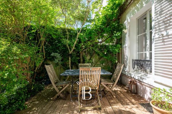 Paris 17ème, Maison 5 Chambres -  235 m² à vendre