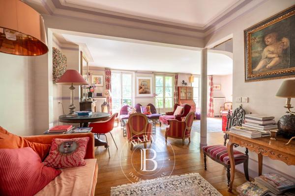 Paris 17ème, Maison 5 Chambres -  235 m² à vendre