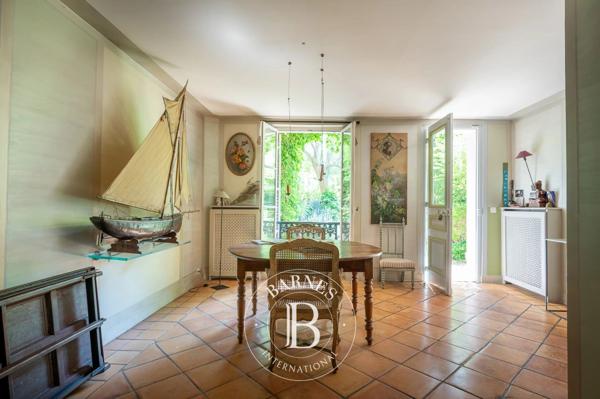 Paris 17ème, Maison 5 Chambres -  235 m² à vendre