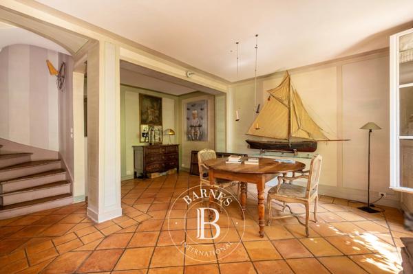 Paris 17ème, Maison 5 Chambres -  235 m² à vendre