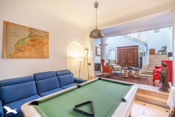 Immeuble à vendre |  Saint-Vincent-de-Tyrosse |  550 m²