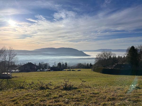 Appartement Lucinges T2 de 52 m2 avec terrasse et 3 places de parking privées