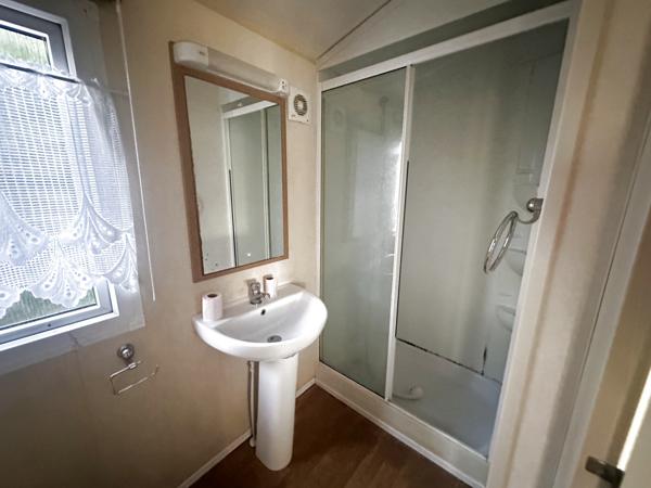 Fréjus (83600) terrain 200 M2 avec mobil-home