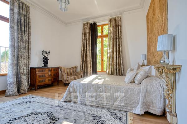 Exceptionnel château à proximité des plages