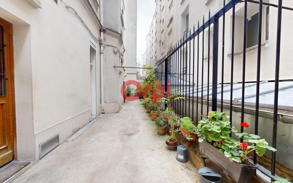 Appartement à vendre    2 pièces • 42,03 m2 Paris 20