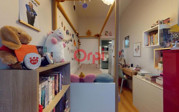 Appartement à vendre    2 pièces • 42,03 m2 Paris 20