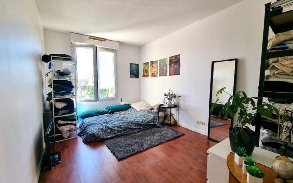 Appartement à vendre    2 pièces • 48 m2 Ivry-sur-Seine