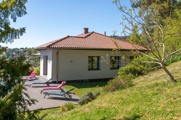 St Cyr-Au-Mont-D'Or - Maison de 240 m² environ - Terrain de 1530 m² - 5 Chambres - Piscine