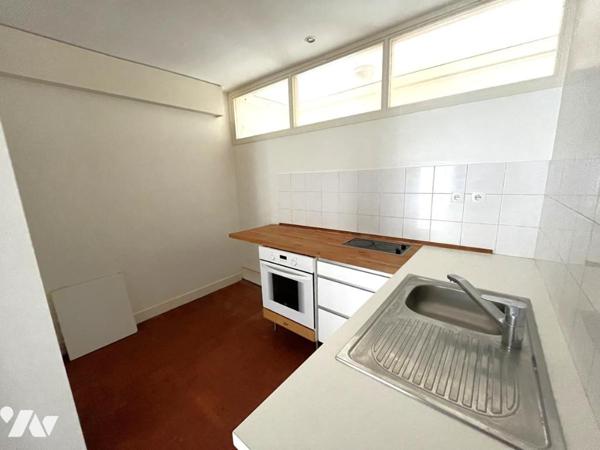 Nantes hyper centre Bouffay, T3 de 71 m², en option : greniers de 83 m² au dessus.