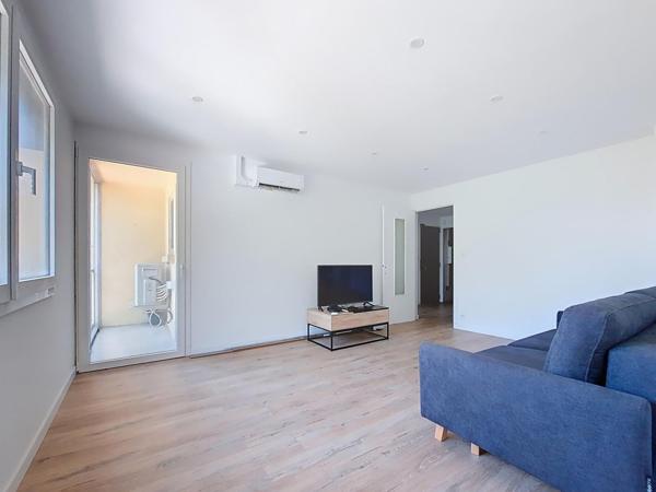 T4 entièrement rénové avec garage et parking