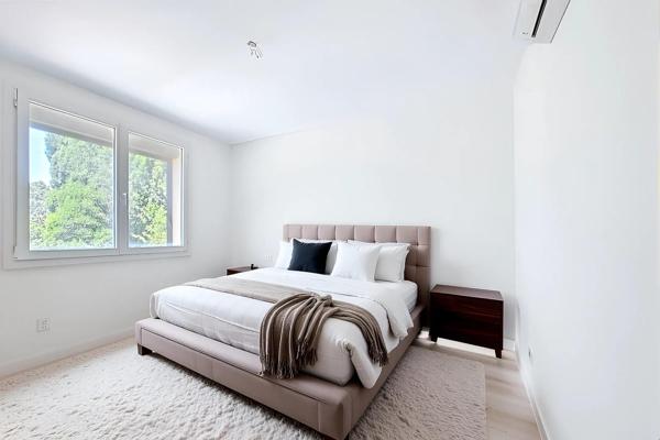 T4 entièrement rénové avec garage et parking