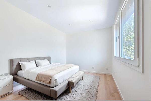 T4 entièrement rénové avec garage et parking