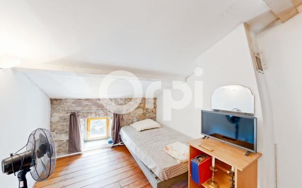 Maison à vendre    8 pièces •  Ruoms