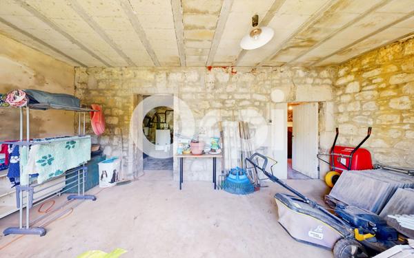 Maison à vendre    8 pièces •  Ruoms