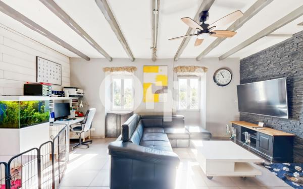 Maison à vendre    8 pièces •  Ruoms