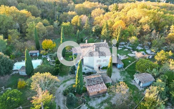 Maison à vendre    8 pièces •  Ruoms