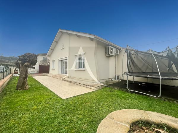 A vendre maison familiale aux prestations modernes et vie de plain-pied.