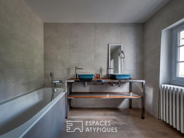 Une ferme de caractère et sa grange à réinventer, au coeur de la nature