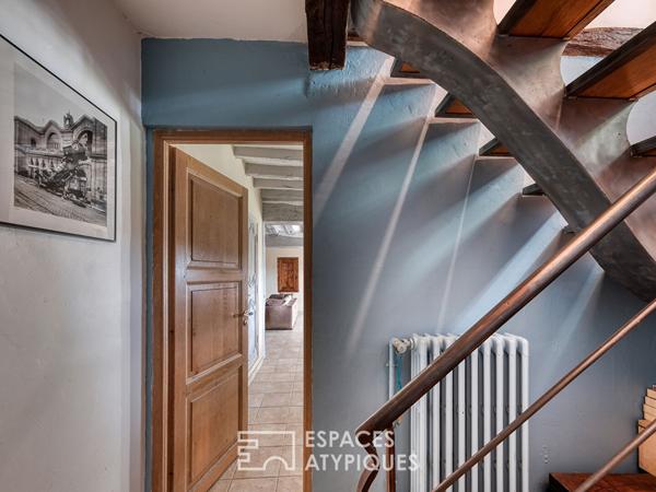 Une ferme de caractère et sa grange à réinventer, au coeur de la nature