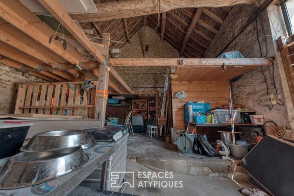 Une ferme de caractère et sa grange à réinventer, au coeur de la nature